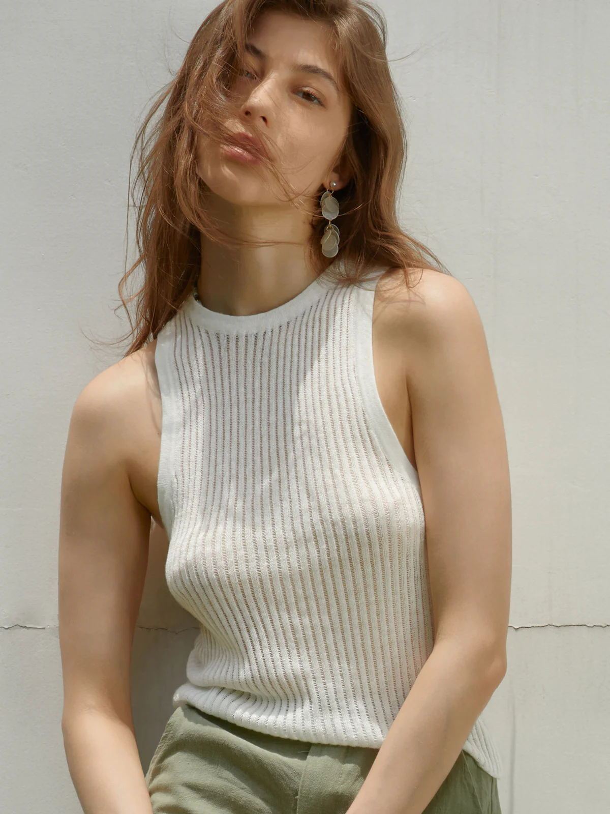 Women's Fashion Solid Color Rib Fabric Hollow Vest Slim Sleeveless Knitted Top